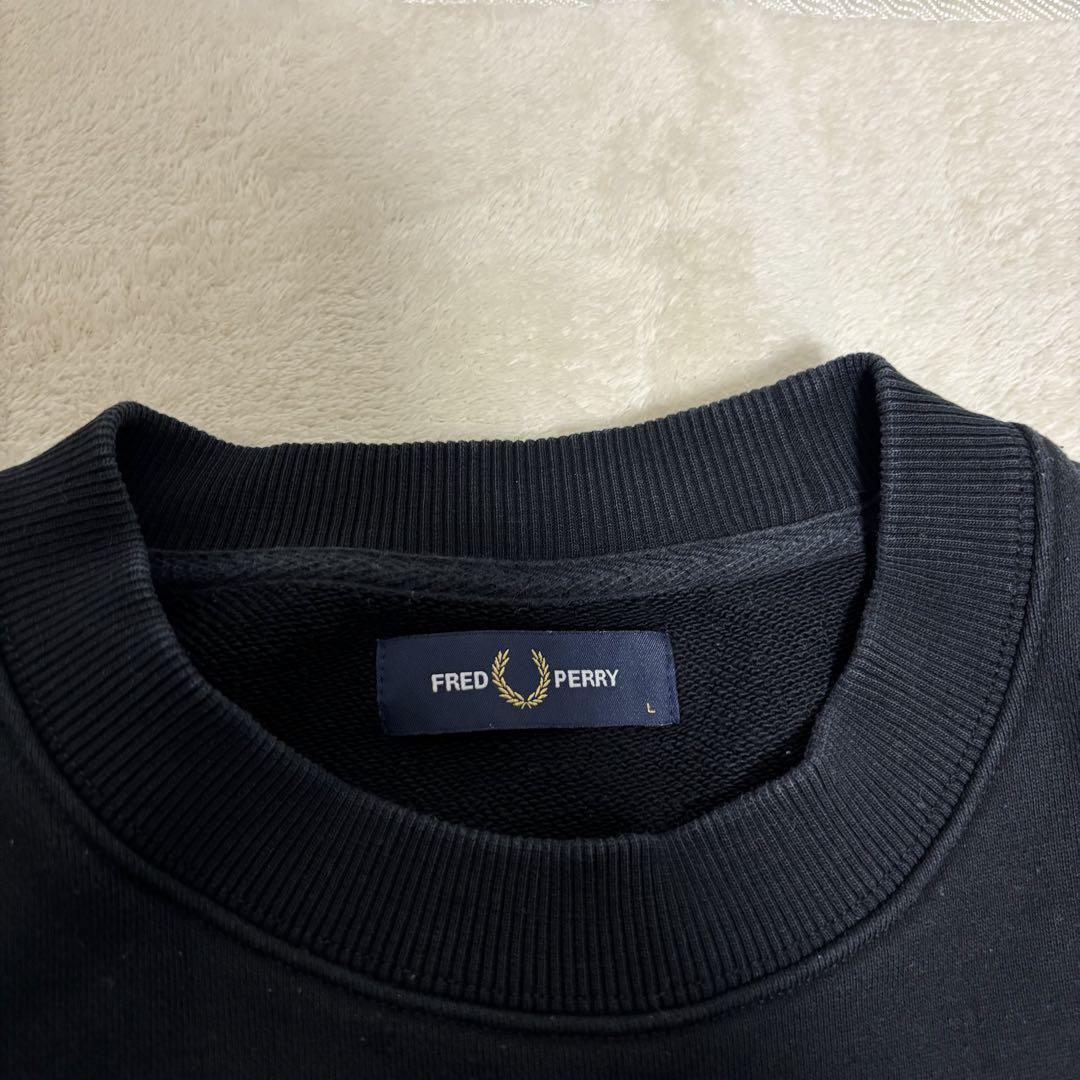 FRED PERRY フレッドペリー ワンポイントロゴクルーネックスウェット