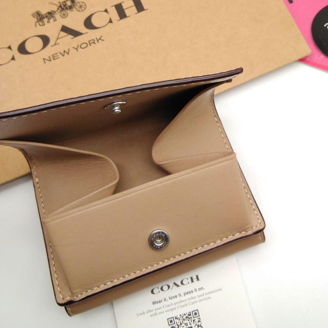 新作　新品　COACH　折り財布　レディース　人気の小銭入れ付き