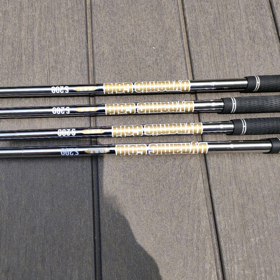 SRIXON スリクソンZX5 MK2 7番と9番PW,SW4本セットです。