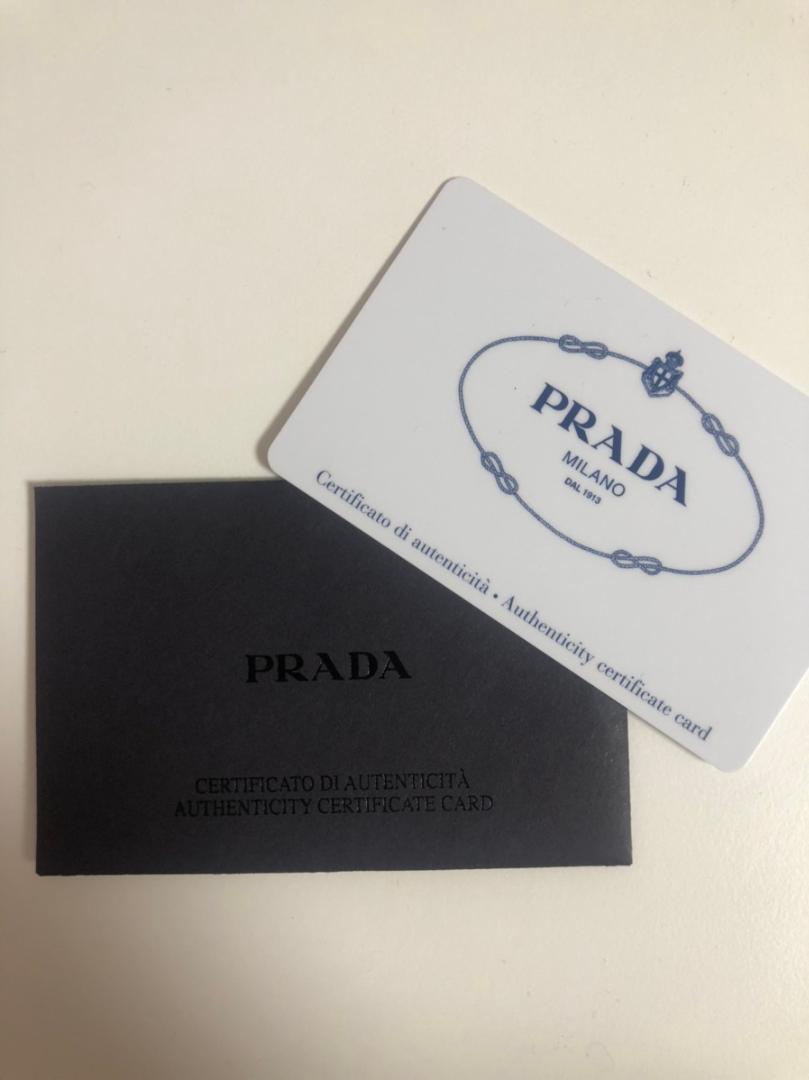 ヨーロッパで購入！完売モデル【PRADA】サフィアーノレザー長財布