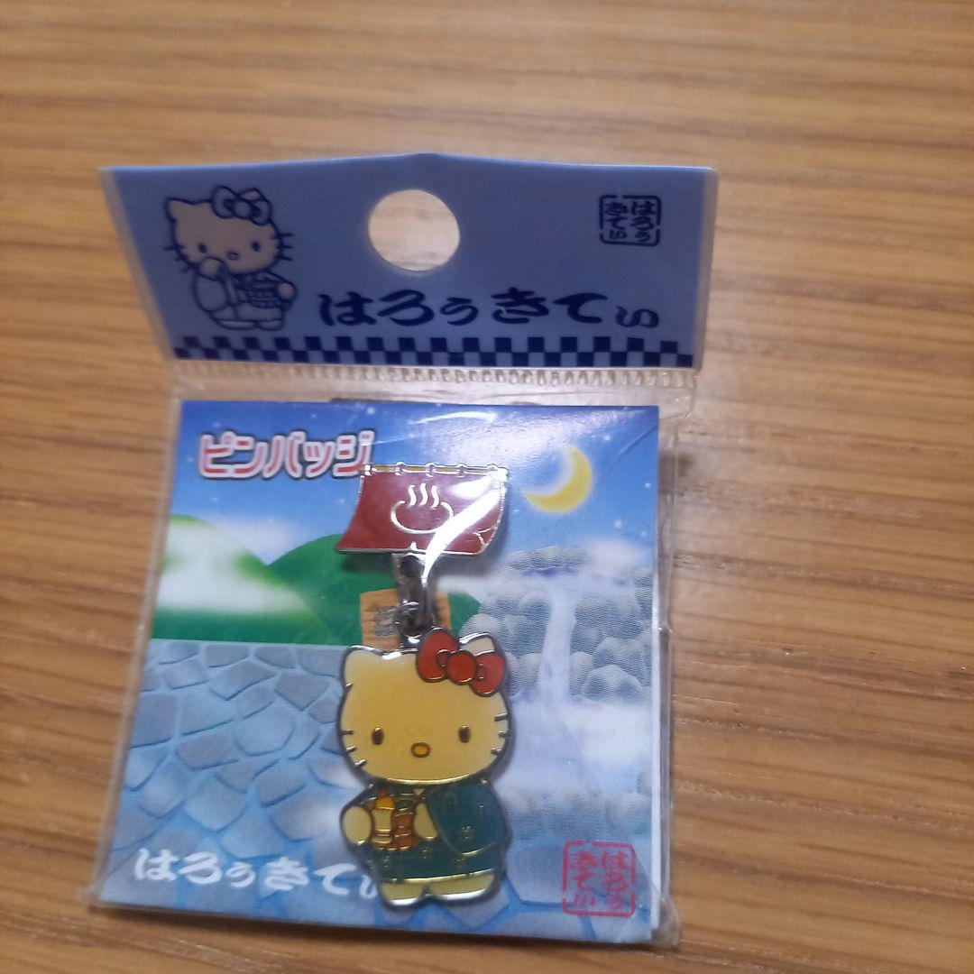 ご当地キティ　ピンバッジ　レトロ ハローキティ ご当地キティ ピンバッジ 黒部立山 2個セット レア