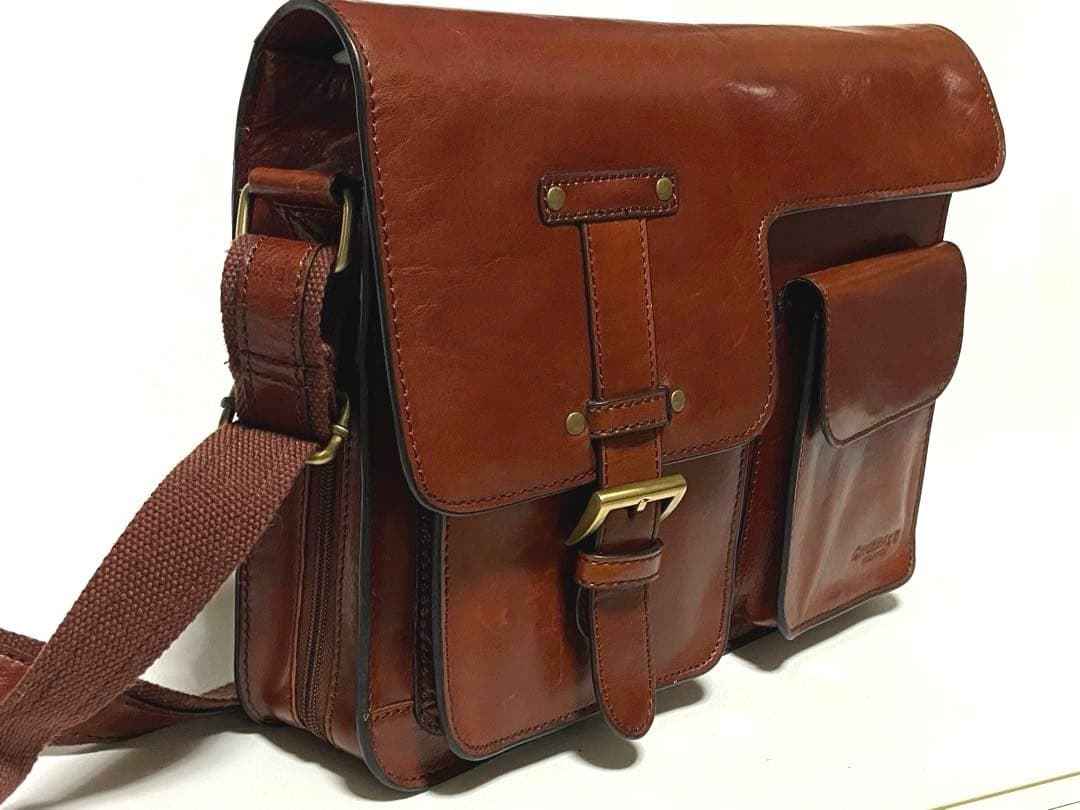 スノビスト ショルダーバッグ メッセンジャー バッファローレザー 本革 A4