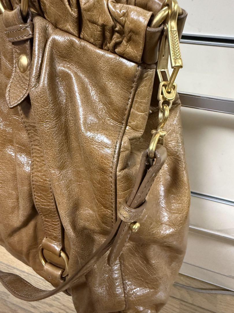 miu miu ブラウン レザー トートバッグ