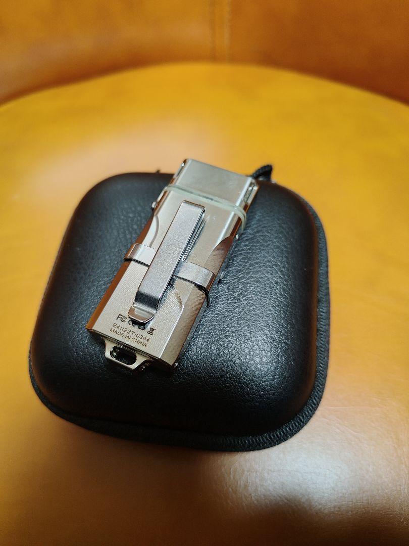 RovyVon E4 チタン LED 懐中電灯