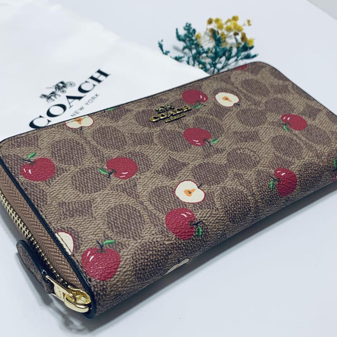 COACH リンゴ柄 長財布 保存袋付き