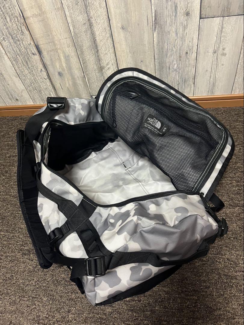 THE NORTH FACE ボストンバッグ グレー・カモフラージュ