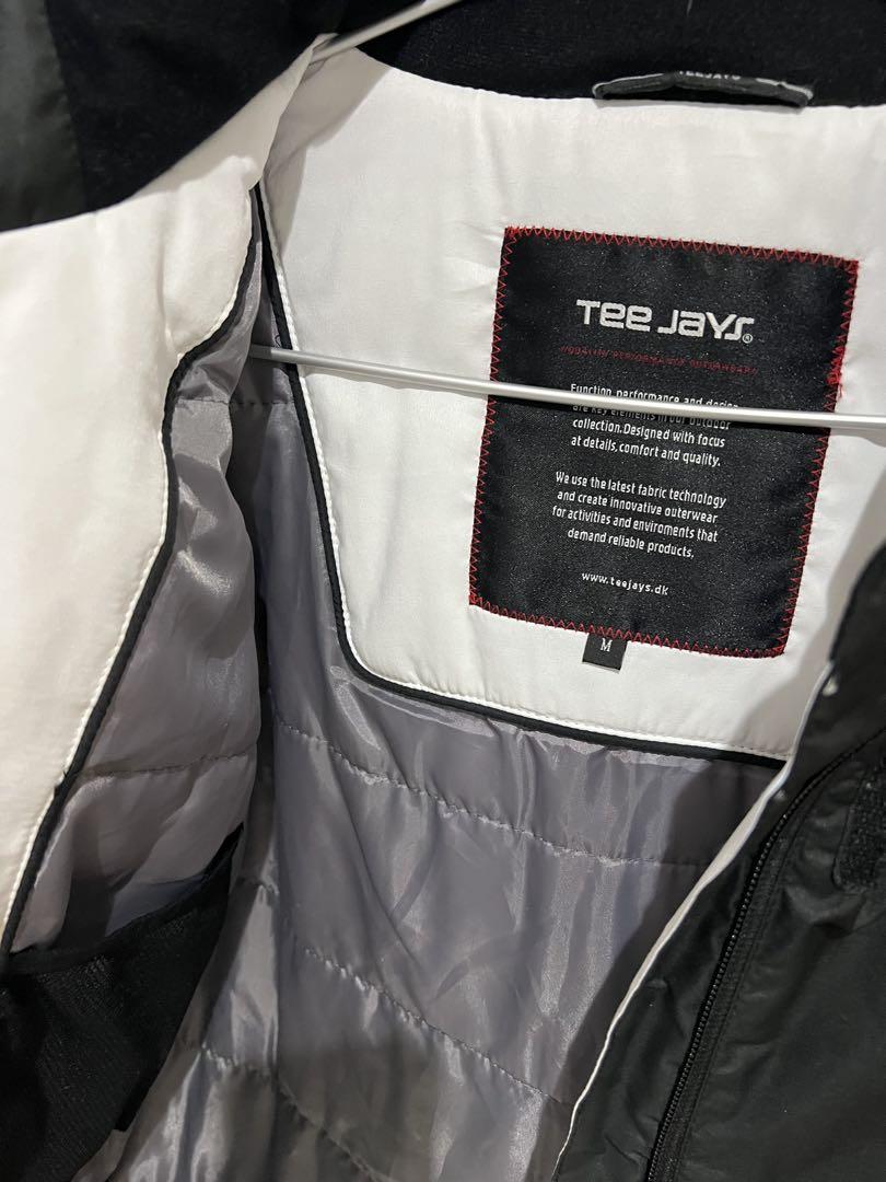 【レア】tee jays アウトドアパフォーマンスジャケット　Mサイズ　アウター レア】tee jays アウトドアパフォーマンスジャケット Mサイズ