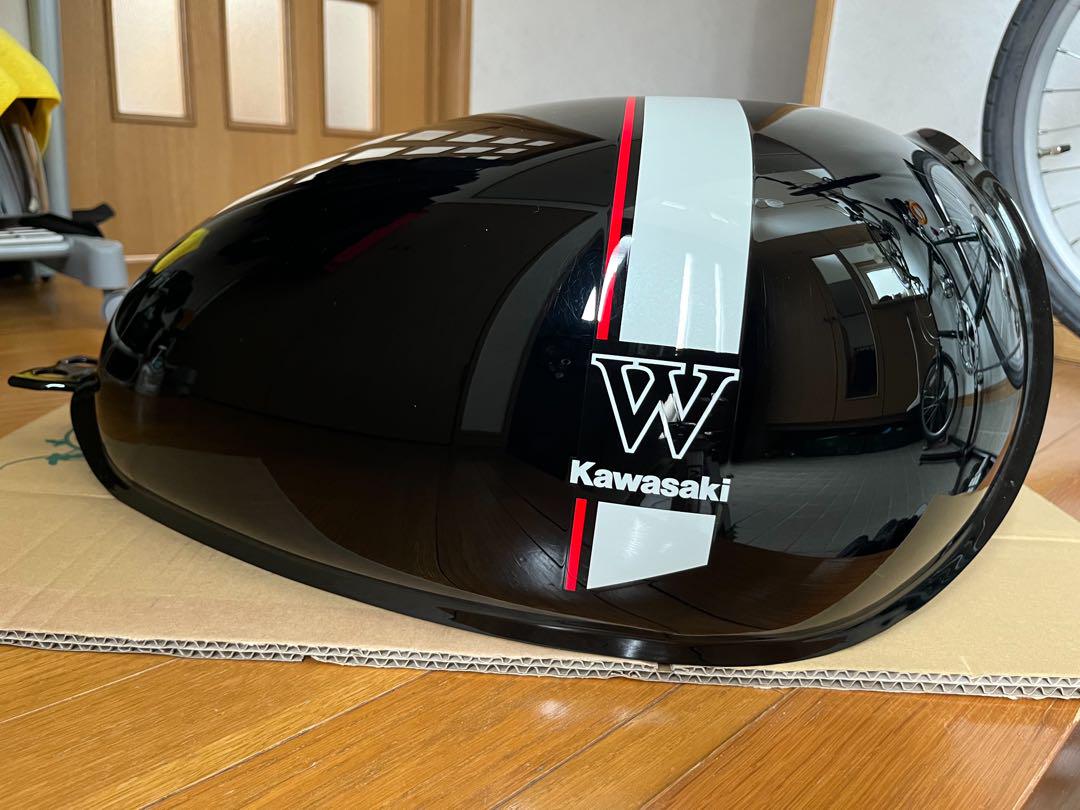 W800ストリート　2022年式　純正ガソリンタンク W800ストリート2022年式純正ガソリンタンク