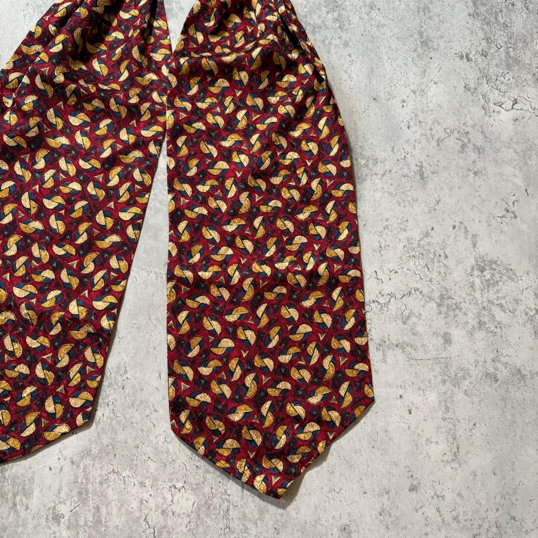 エルメネジルド ゼニアでアスコットタイは珍しい！高級　シルク　パーティー