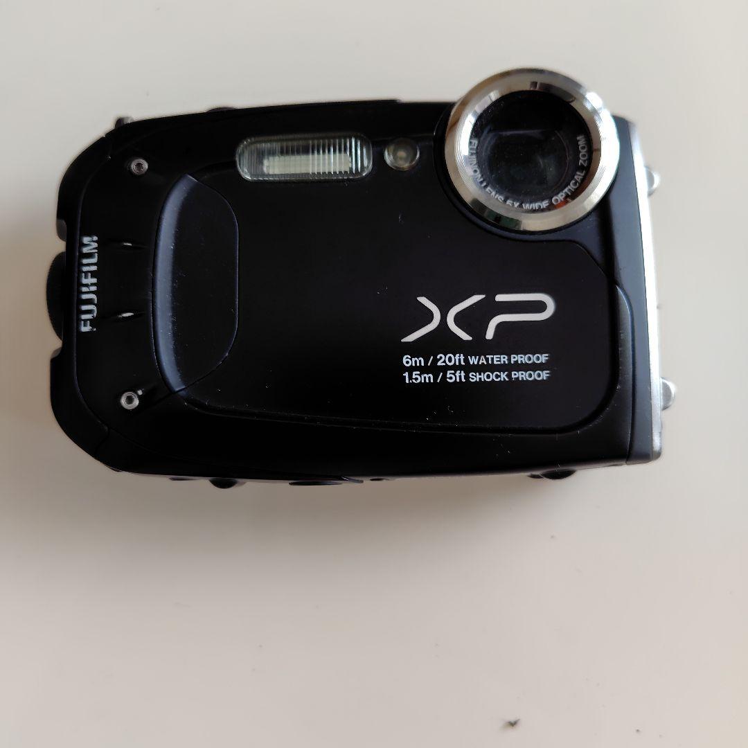 防水コンパクトデジタルカメラ XP 充電器付き Amazon | 富士フイルム(FUJIFILM) 防水カメラ XP140 スカイ