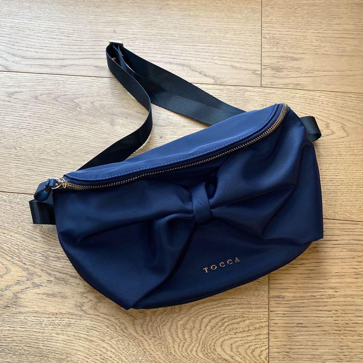 新品タグ付 TOCCA ボディバッグ 即納/大容量 【現行品】新品タグ付 TOCCA ボディバッグ ボディバッグ/ウェストバッグ