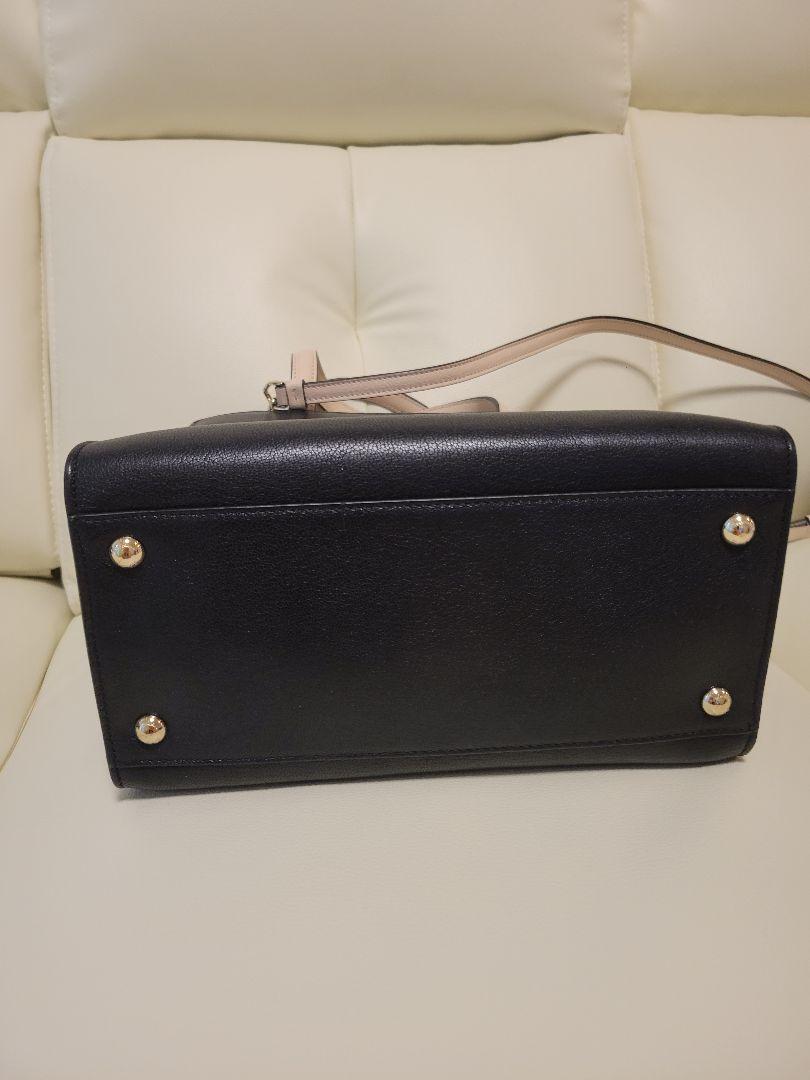 Ferragamo バッグ 定価18万