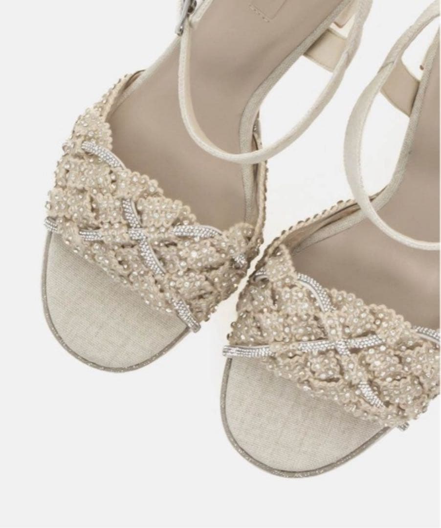 ビジュー×編みデザイン ヒールサンダル