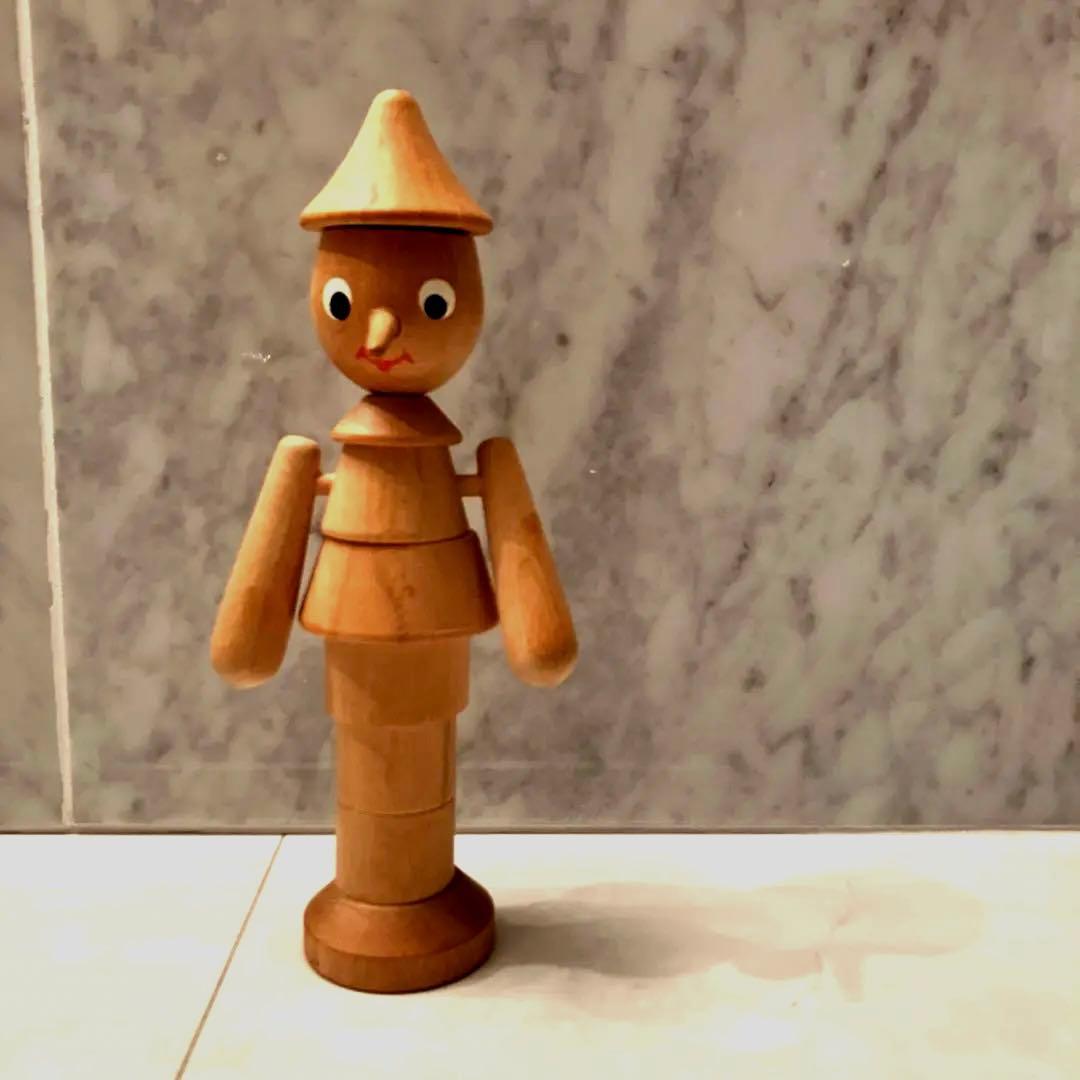 ドイツビンテージ 可愛らしい瞳で美しいお色の木製のピノキオ