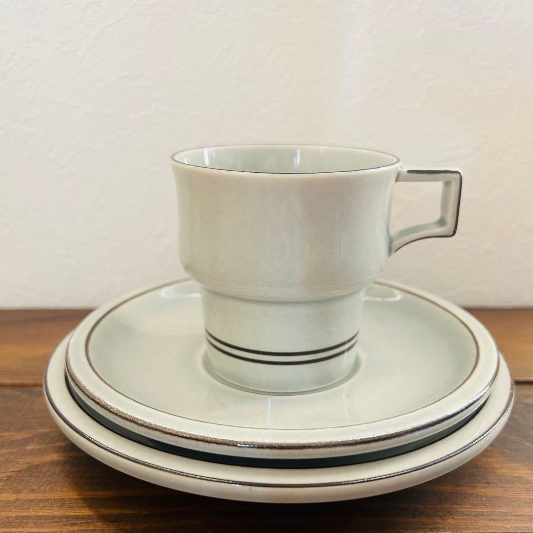 イェンス・クイストガード コロンビア　カップ&ソーサー　トリオ　B&G
