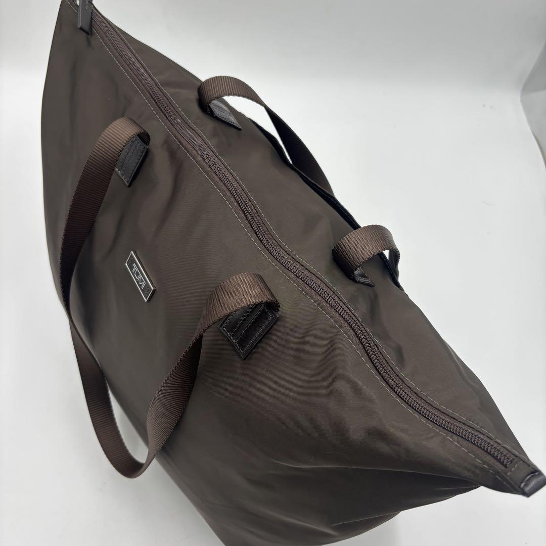 TUMI トゥミ ナイロン トートバッグ 肩掛け A4 折り畳み可