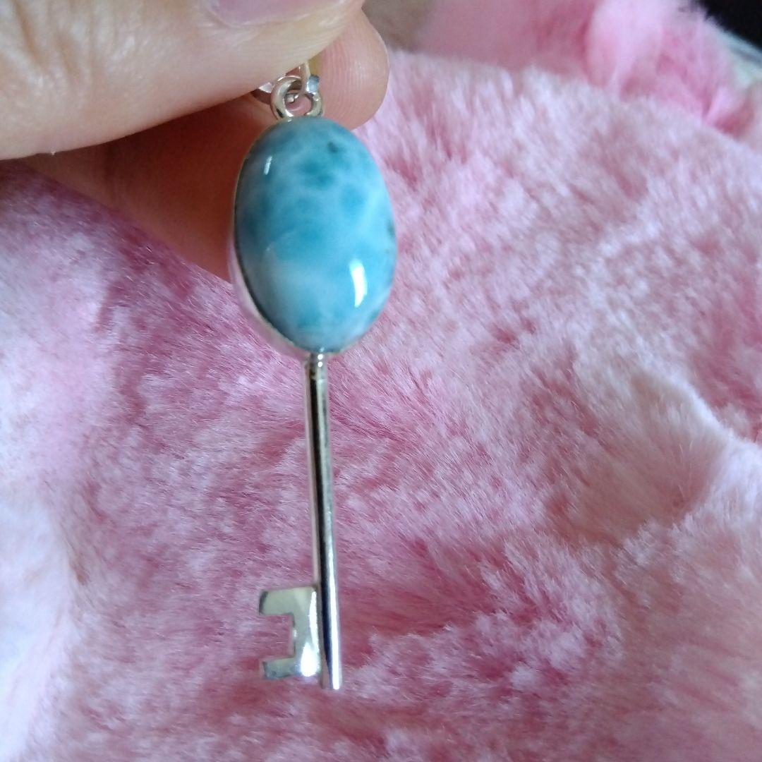 個性的♡天然石ラリマー鍵オパール型ペントップ♡