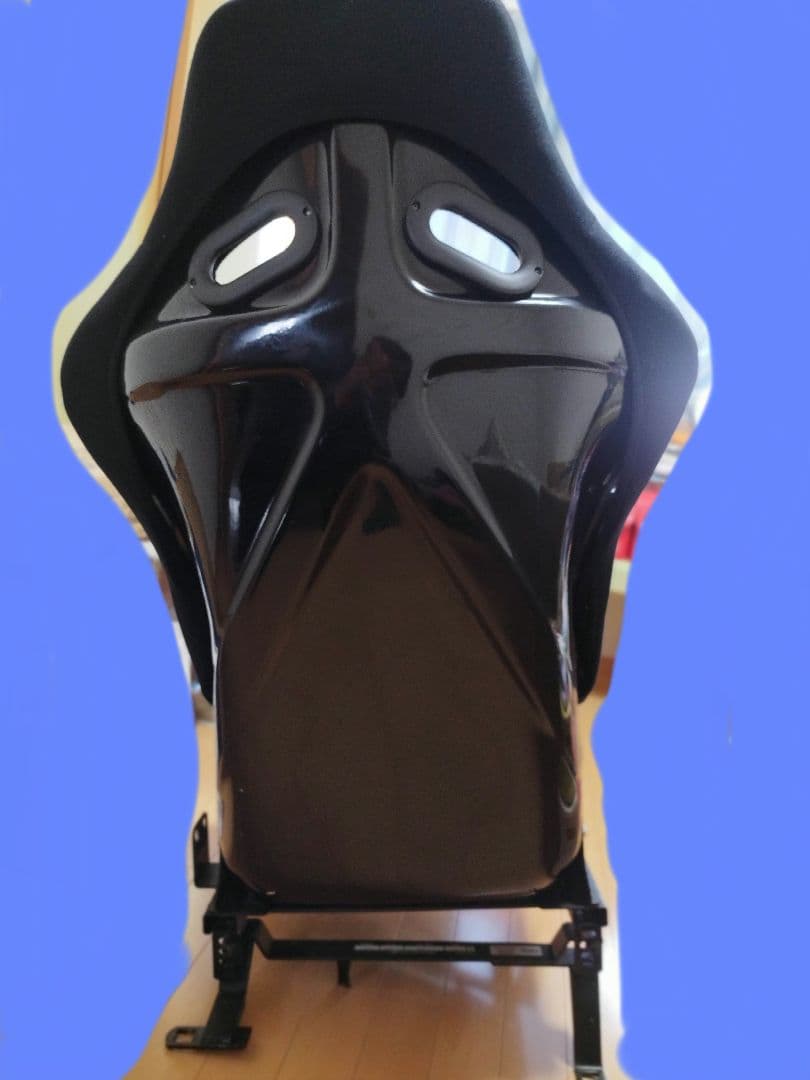 引取限定　黒 フルバケ　赤ステッチ　スズキ車等　本体のみ