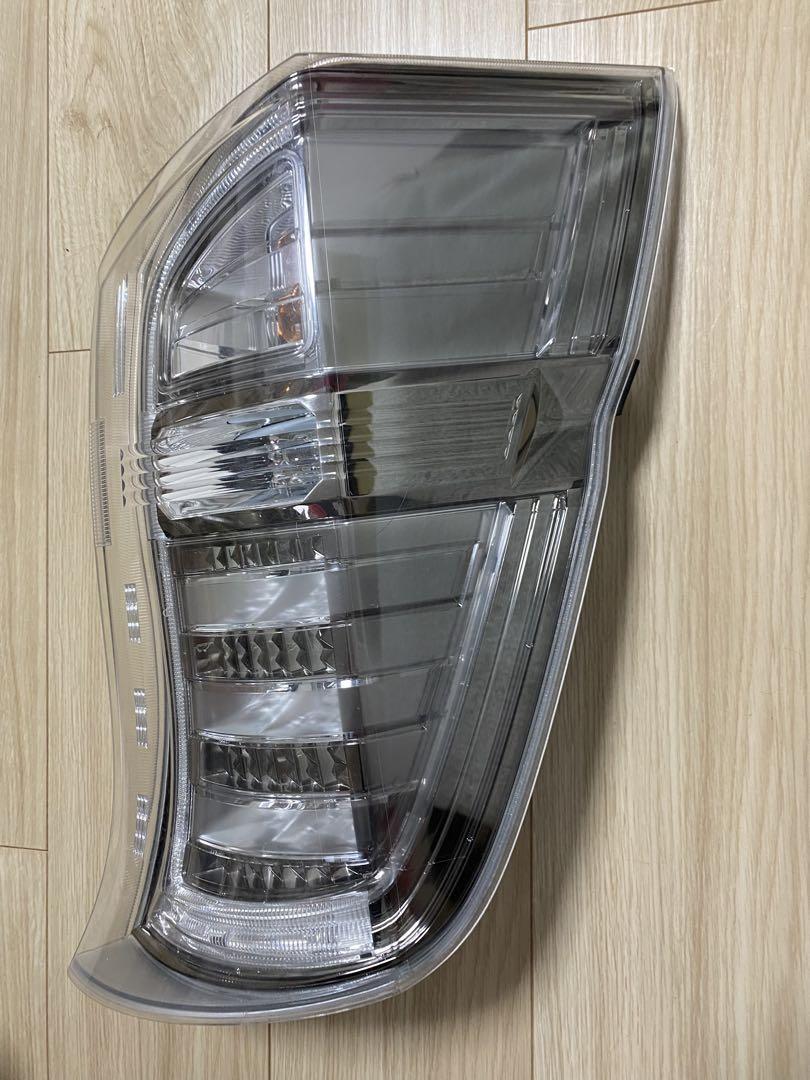 ホンダ RK5 後期 ステップワゴン スパーダ 右 ライト 車 部品