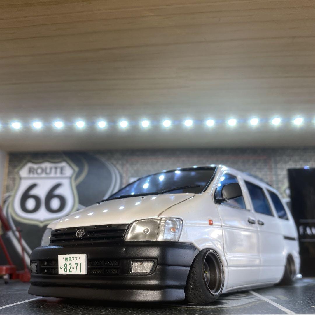 ハイエースワゴン AZ-MAX アオシマブンカキョウザイシャ ハイエースワゴン ハイエース プラモデル vip az-max アオシマ