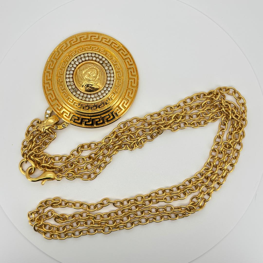 VERSACE 大ぶり メデューサメダル ネックレス 2連チェーン ゴールド VERSACE 大ぶり メデューサメダル ネックレス 2連チェーン ゴールド