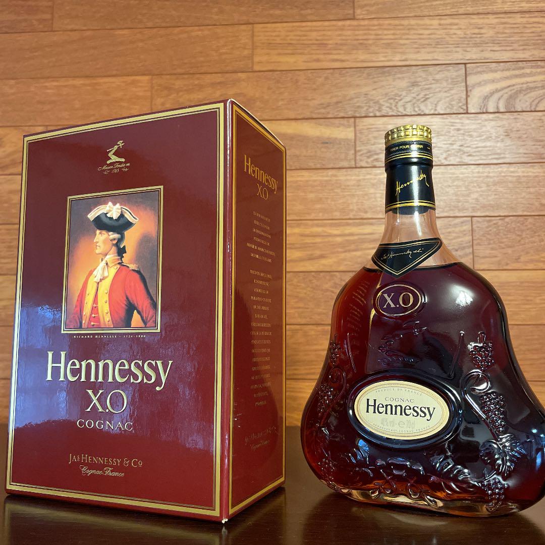 ブラック系世界有名な ヘネシーXO Hennessy 金キャップ クリアボトル ...
