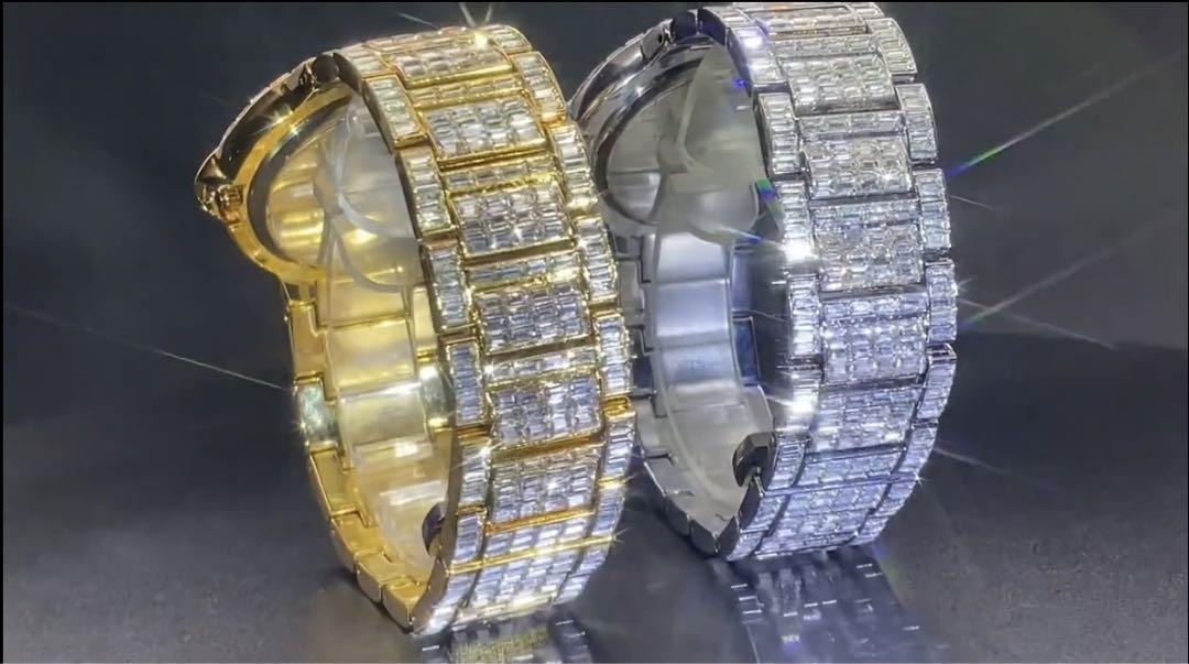 【視線を支配する男の腕元】煌めきの18Kブリンブリンウォッチ｜CZフルストーン