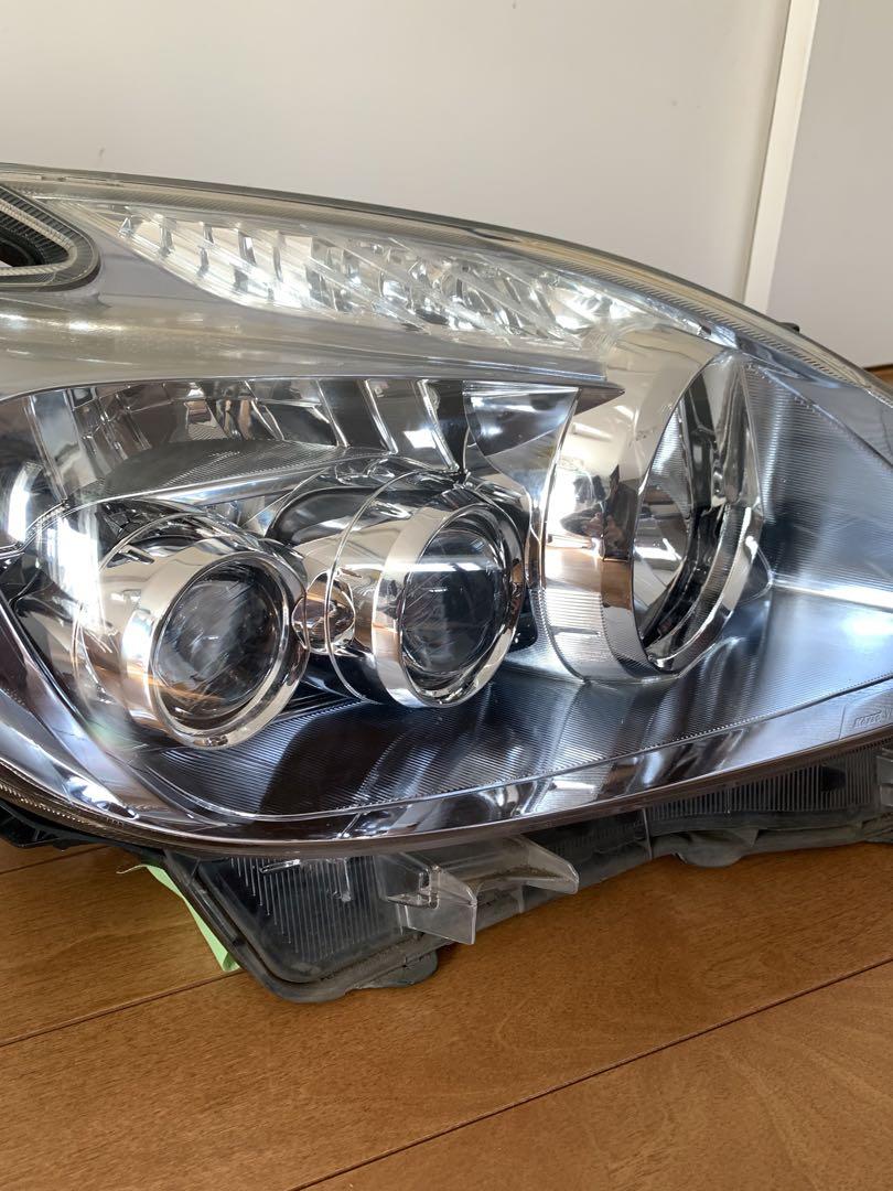 プリウス30 前期　US純正ヘッドライト LED 北米純正
