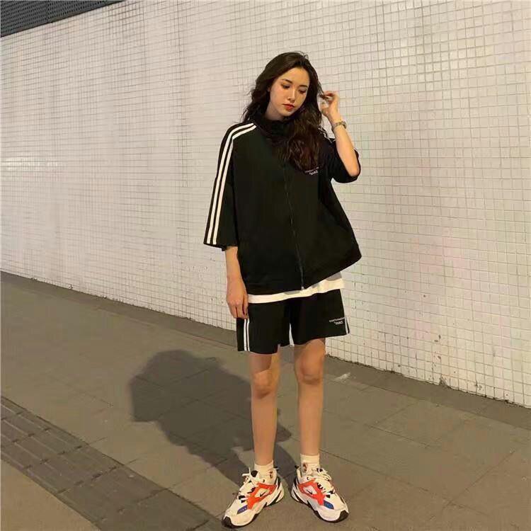 春のスーツの女の夏の体操服の親友の服jk制服韓国の学生のクラス服のオーダーメイド メルカリ