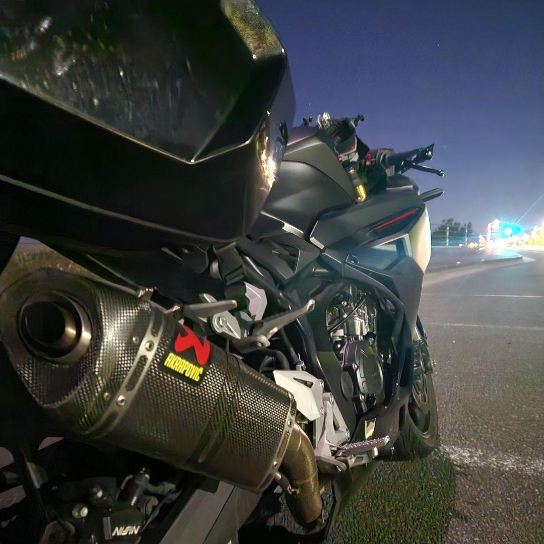 アクラポビッチ　スリップオンマフラー　cbr250rr mc51