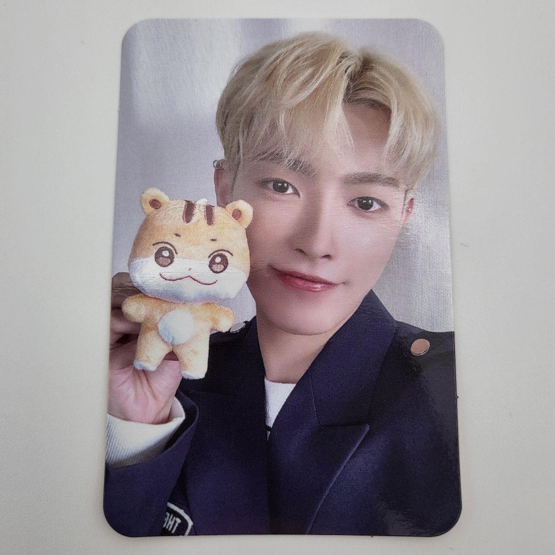 韓国限定_ ATEEZ ぬいぐるみ キーリング ホンジュン トレカ
