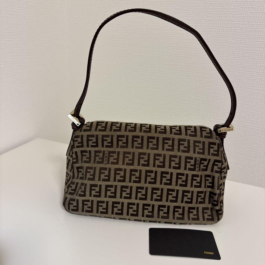 FENDI ハンドバッグ FFロゴ ブラウン/ブラック Fendi FFロゴ ミニハンドバッグ ブラウン