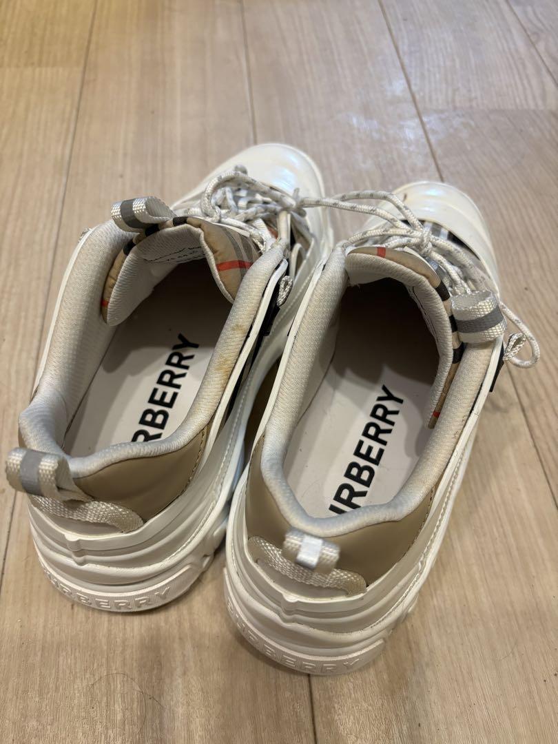 BURBERRY LONDON スニーカー