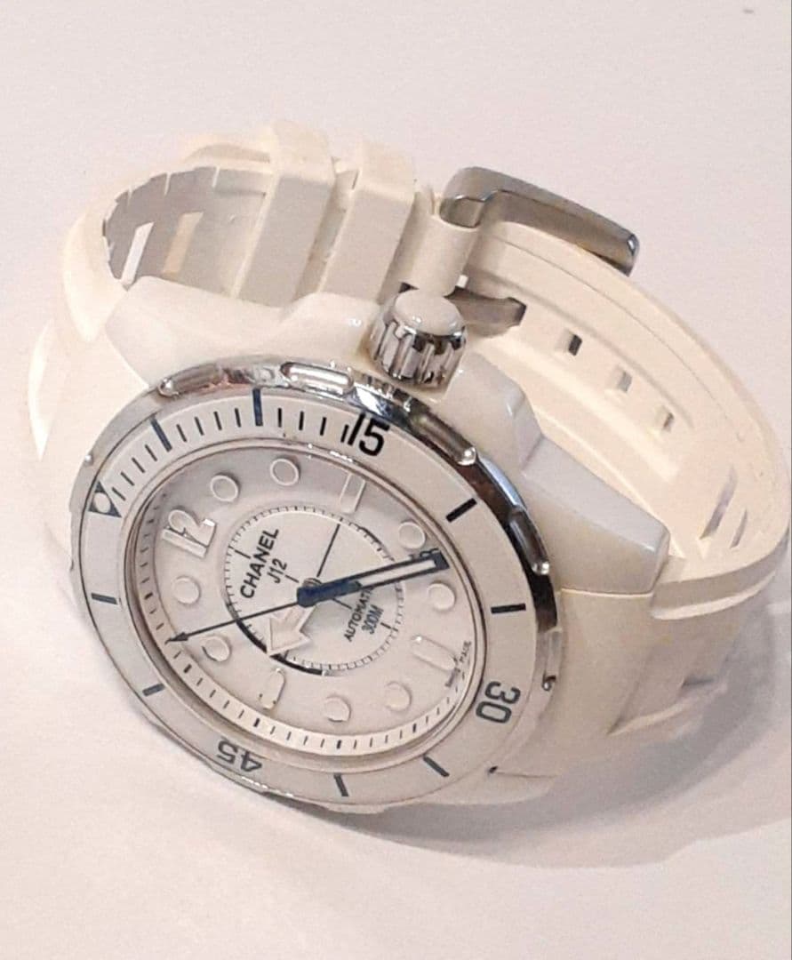 シャネル H2560 J12 マリーン デイト 腕時計CHANEL