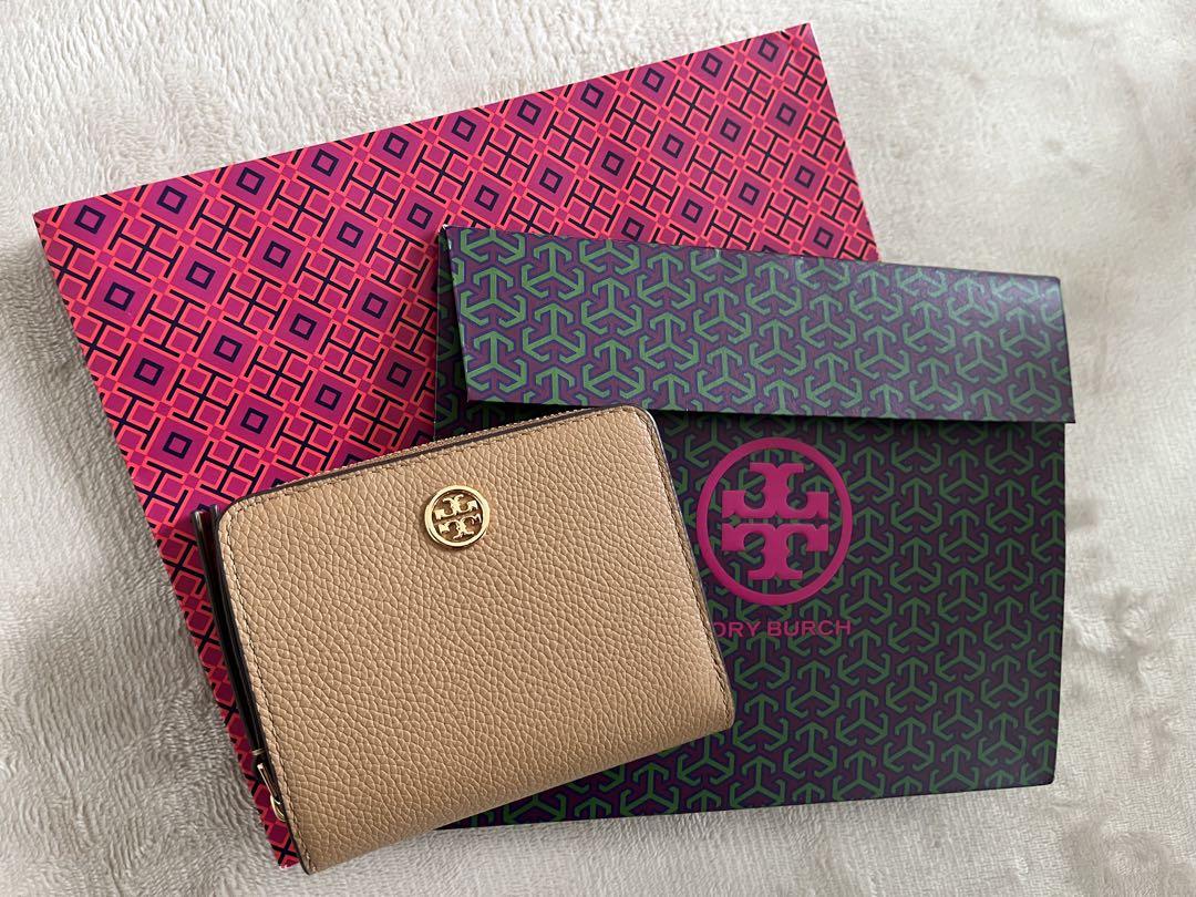 TORY BURCH ベージュ 二つ折り財布⭐︎新品未使用⭐︎ Tory Burch 二つ折り財布 ベージュ - メルカリ