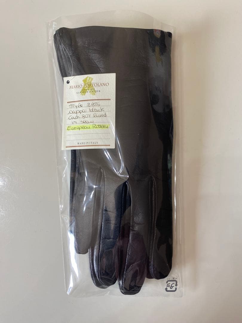新品タグ付き マリオポルトラーノ 黒 裏カシミヤ イタリア製 新品タグ付き マリオポルトラーノ 黒 裏カシミヤ イタリア製