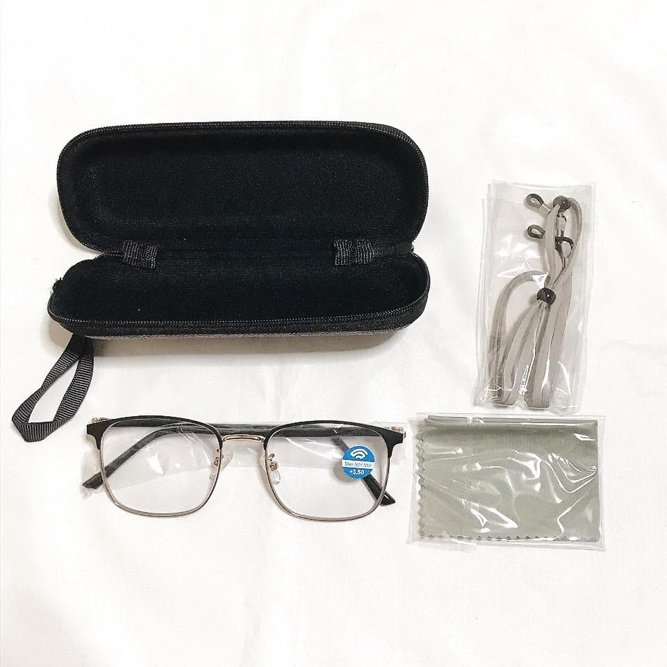 老眼鏡　遠近両用メガネ　軽量　ケース付き　ブルーライトカット　黒フチ