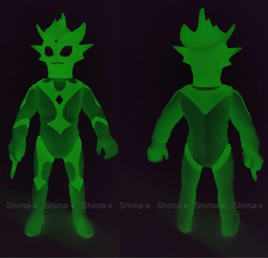 バルキー星人 ベアモデル シマックス 怪獣ソフビ 蓄光 暗海