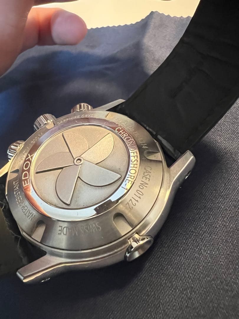 EDOX クロノオフショア1 クロノグラフ オートマティック ジャパンLTD