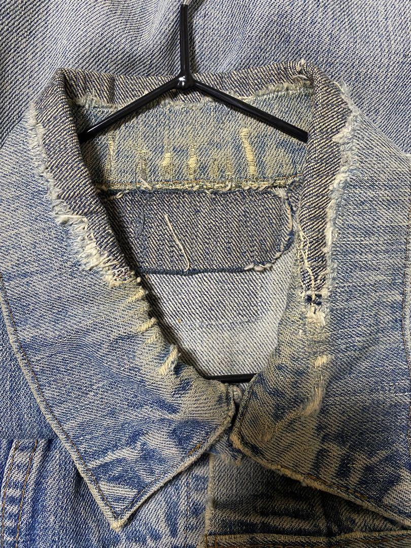 Levis