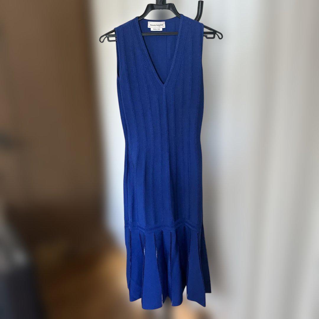 alexander mcqueen Vネック ニットワンピース