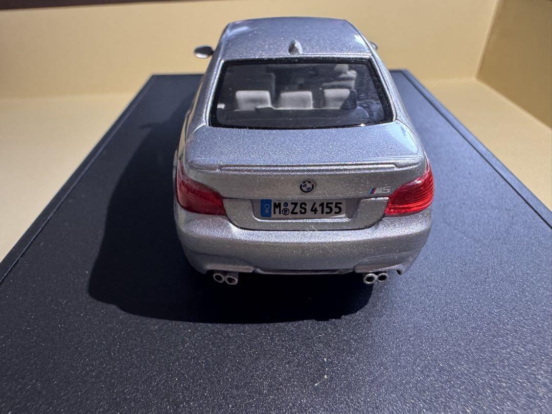 BMW M5 ミニカー シルバー1/43