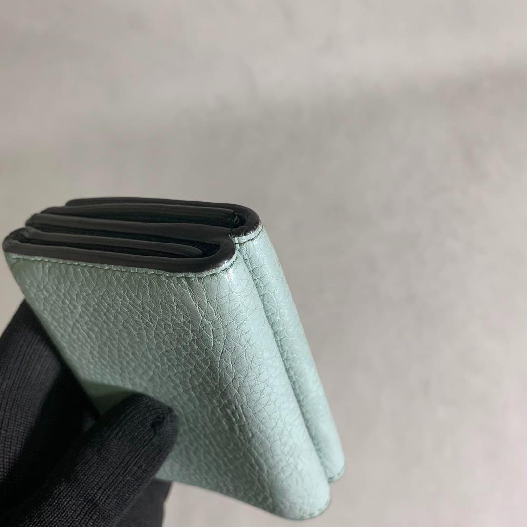 FENDI フェンディ