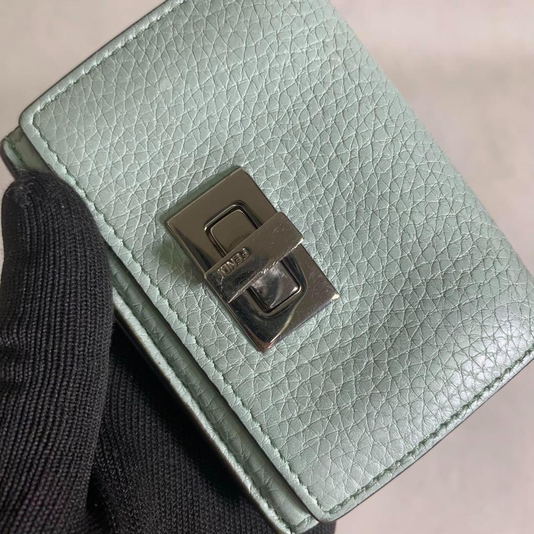 コンパクトウォレット 三つ折り財布