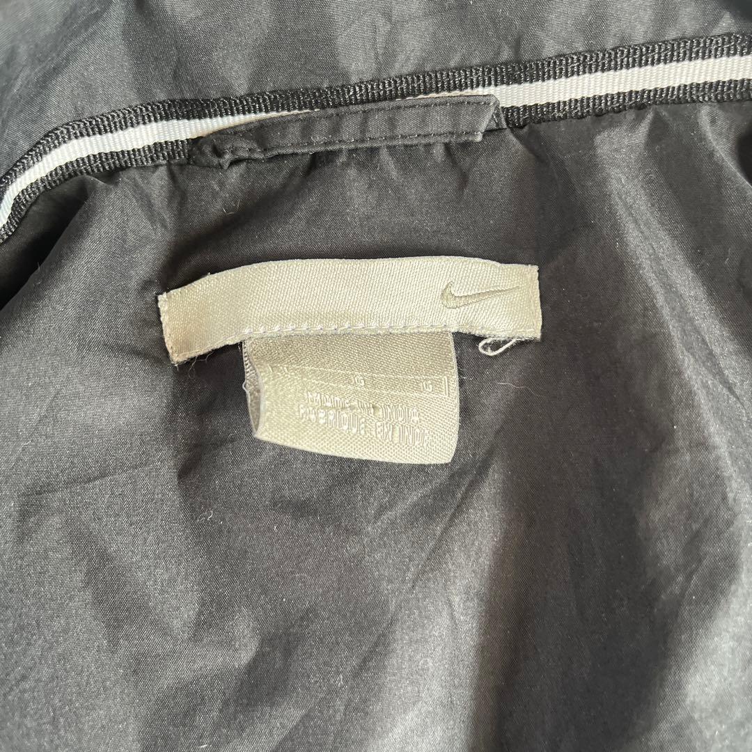 NIKE ナイキ ナイロンジャケット 刺繍ロゴ バイカラーブラック ユニ