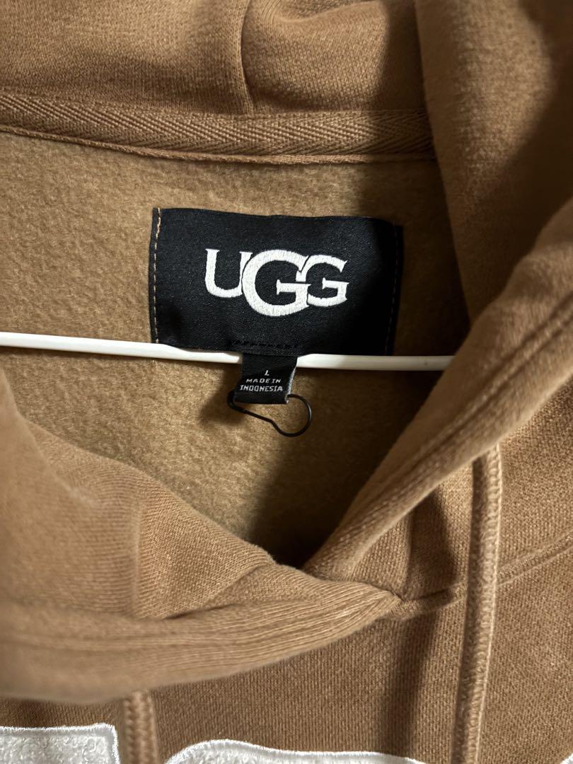UGG ブラウン ロゴパーカー