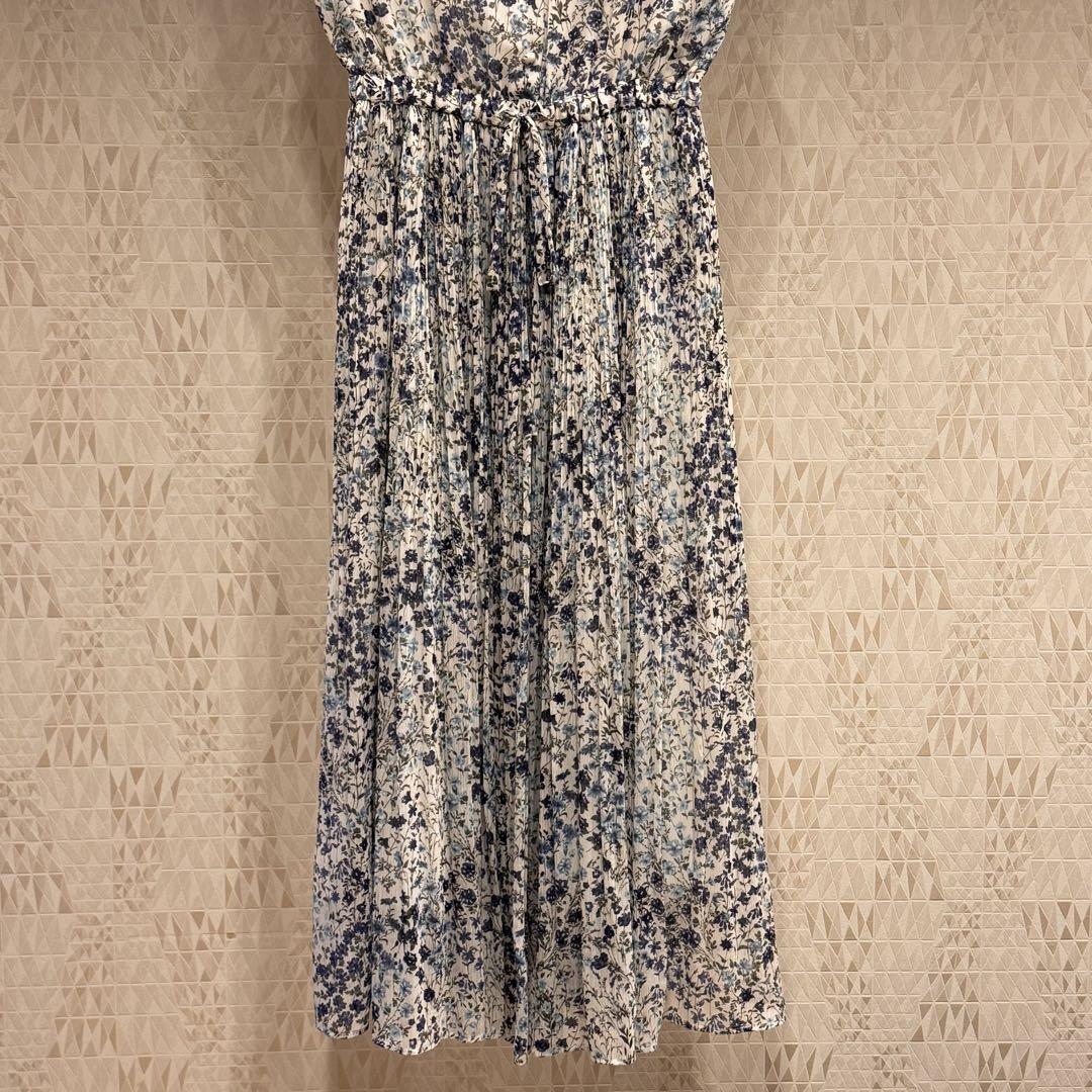 美品】リランドチュールシフォンワンピース*プリーツ 小花柄