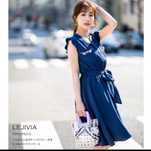 メルカリ トッコクローゼット ワンピース ネイビー 田中みな実さん着用 とろみシャツ ひざ丈ワンピース 4 800 中古や未使用のフリマ