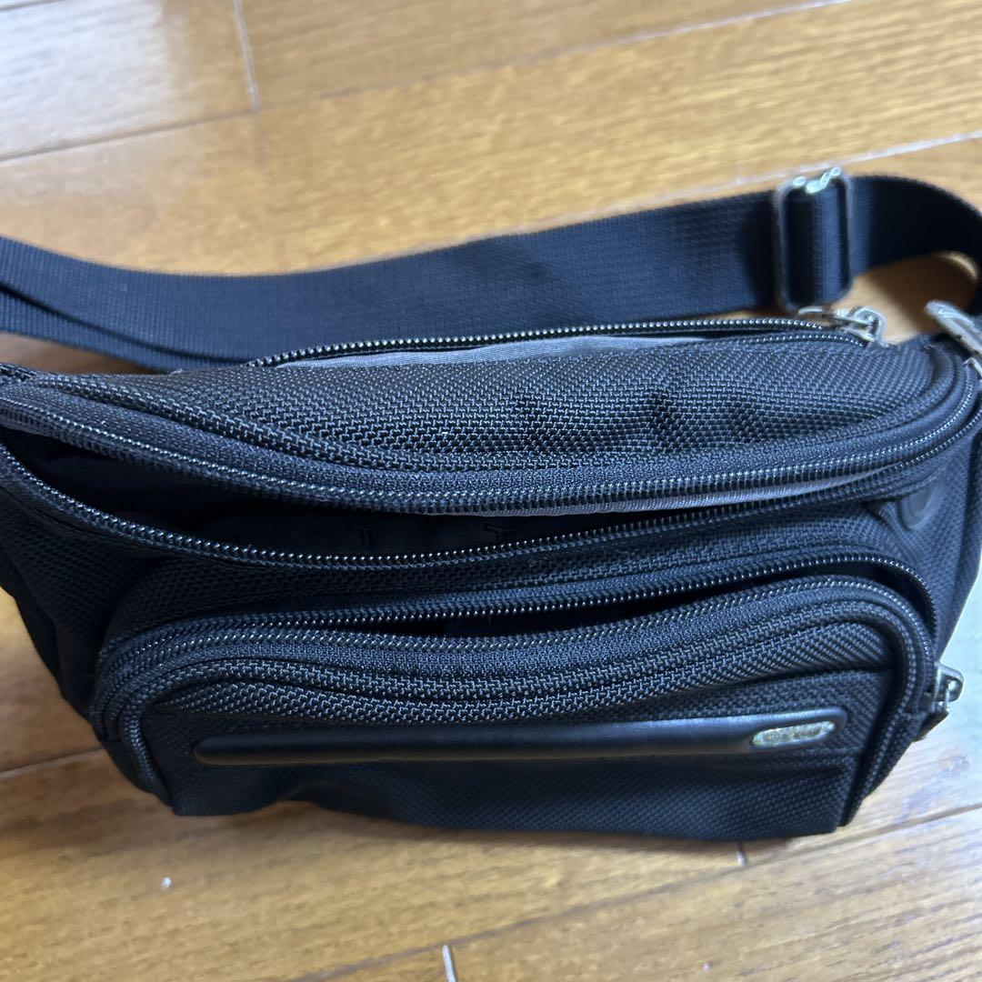 TUMI ウエストポーチ