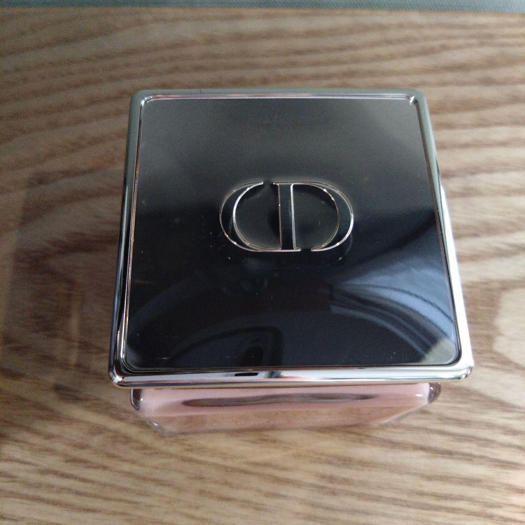 Dior プレステージ　ルゴマージュ